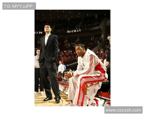 姚明与好莱坞明星同框合影展现国际篮球巨星风采与魅力