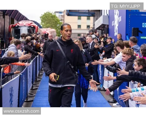 足总杯焦点战切尔西与利物浦战平争议判罚引发全场热议