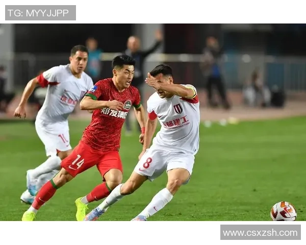 中超激战曼联与巴萨平局点球大战引发全场狂欢